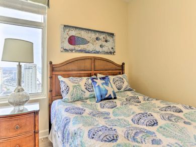 Panama City Vacation Condo Sleeps Eight Guests
