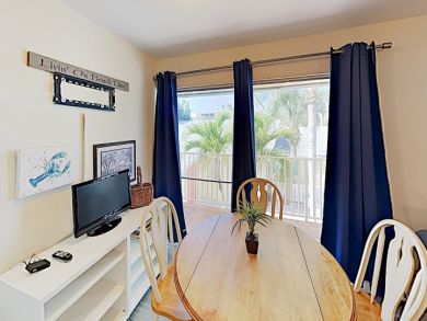 Siesta Key Vacation Condo Sleeps Four Guests. 350 ft to beac