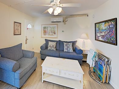 Siesta Key Vacation Condo Sleeps Four Guests. 350 ft to beac