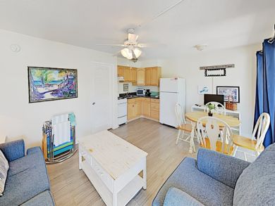 Siesta Key Vacation Condo Sleeps Four Guests. 350 ft to beac