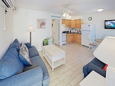 Siesta Key Accommodation Walk to Beach 350 ft to Beach