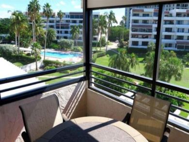 Longboat Key Vacation Condo on Beach