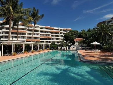 Longboat Key Vacation Condo on Beach