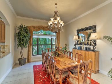 Cape Coral Vacation Home Sleeps Eight Guests - Canal View