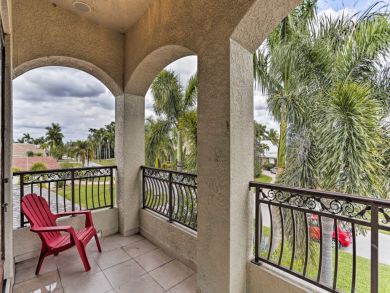 Cape Coral Vacation Home Sleeps Eight Guests - Canal View