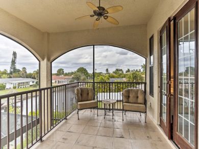 Cape Coral Vacation Home Sleeps Eight Guests - Canal View