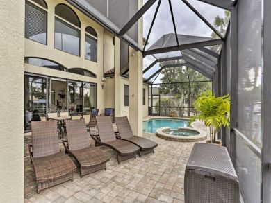 Cape Coral Vacation Home Sleeps Eight Guests - Canal View