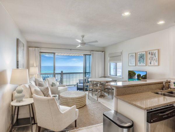 Beautiful Seacrest Beach Vacation Condo with Full Ocean View
