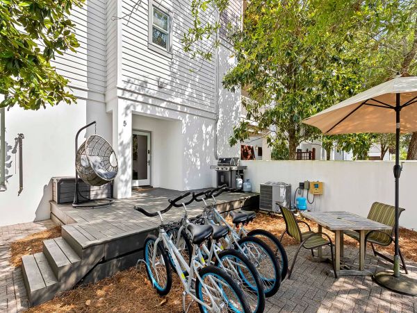 Luxury Five Bedroom Vacation Rental in Rosemary Beach
