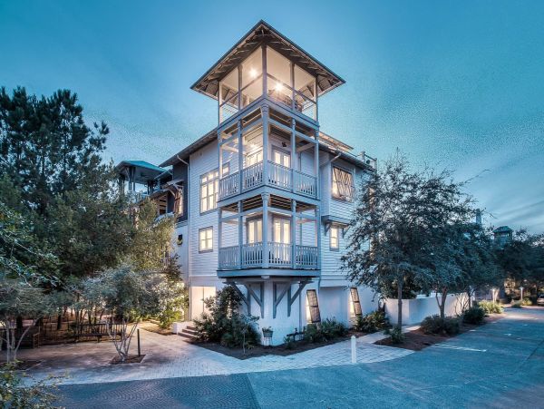 Luxury Five Bedroom Vacation Rental in Rosemary Beach