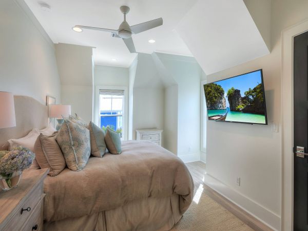 Luxury Seagrove Five Bedroom Vacation Home With Private Pool