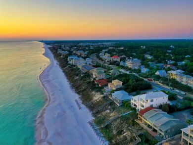 2 Five bedrooms houses on the beach