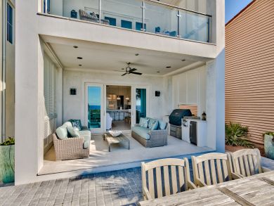 2 Five bedrooms houses on the beach