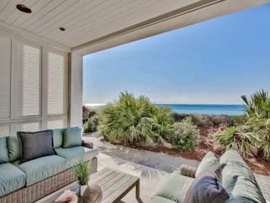 2 Five bedrooms houses on the beach