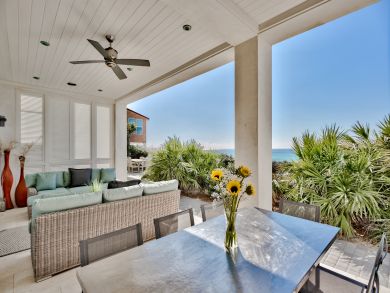 2 Five bedrooms houses on the beach