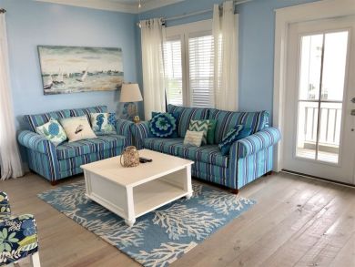 Seacrest Beach villa with community pool