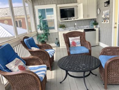 Seacrest Beach villa with community pool