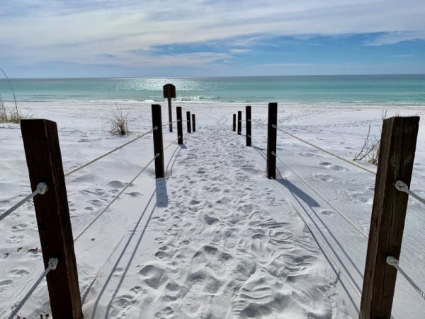 Santa Rosa Beach Vacation Home Walk to Beach 4 Bedrooms