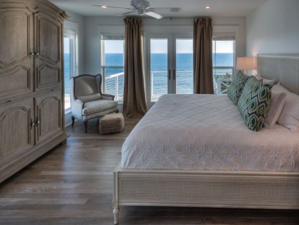 Grayton Beach Five Bedroom Luxury Home Right on  the Beach