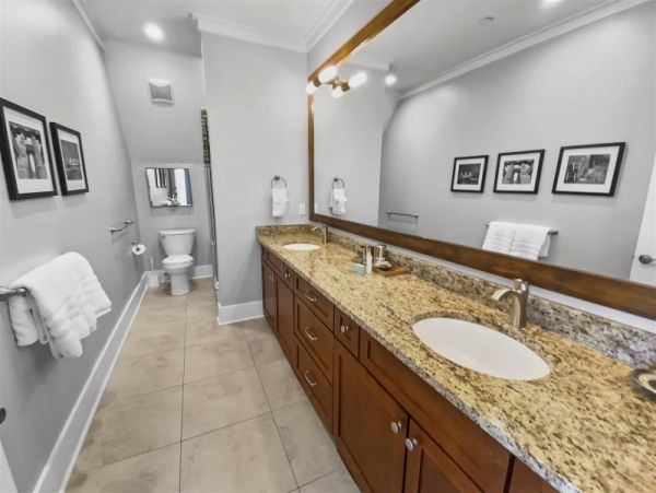Seagrove Vacation home walk to beach and  lake views