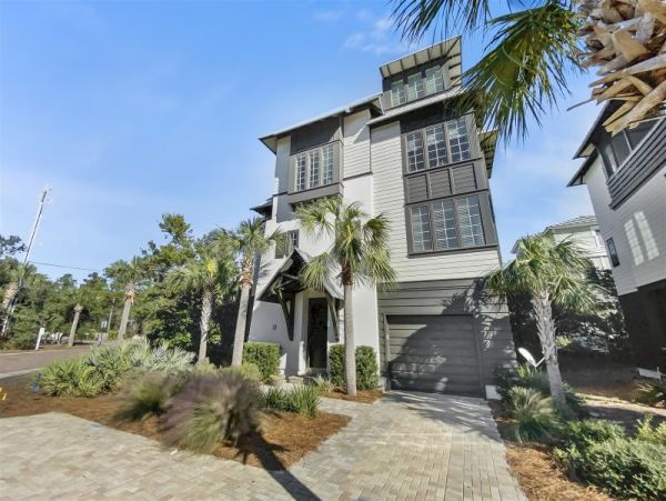 Seagrove Vacation home walk to beach and  lake views