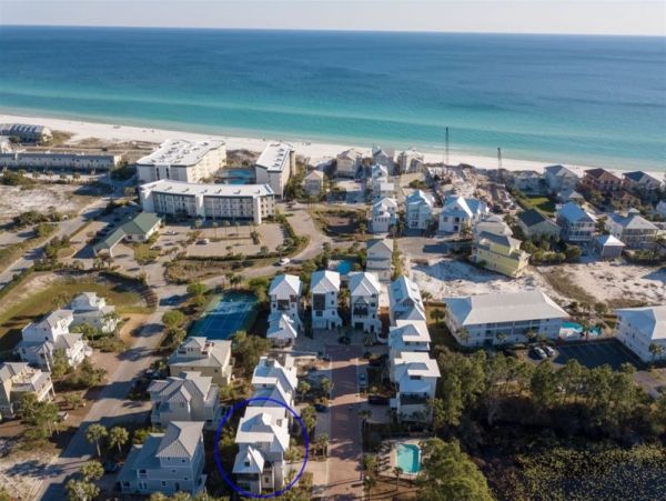 Seagrove Vacation home walk to beach and  lake views