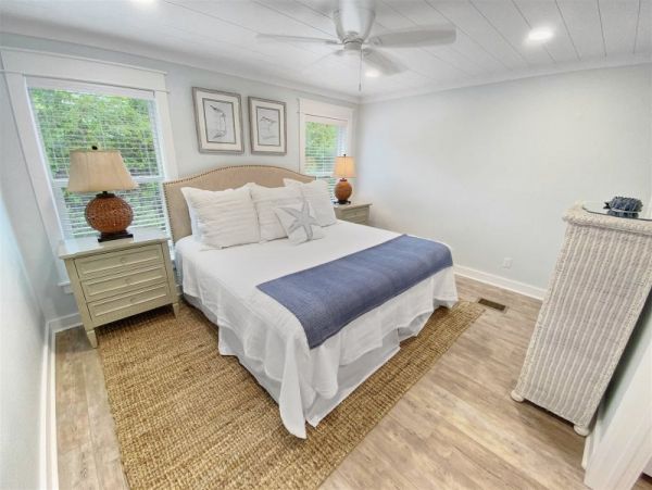 Rosemary Beach Five Bedroom Vacation Pool Home Sleeps 16