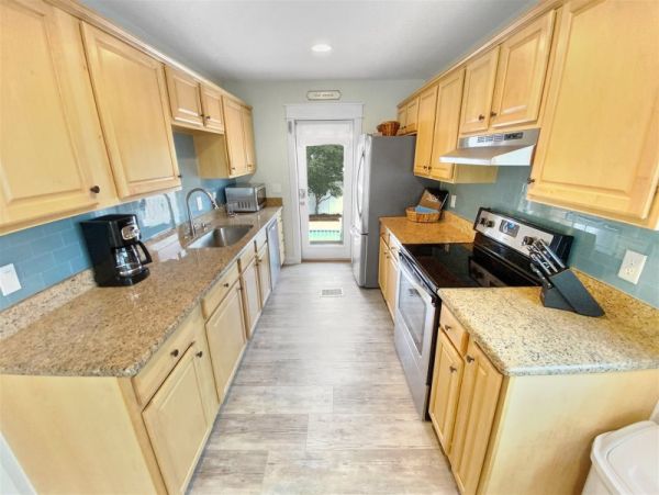 Rosemary Beach Five Bedroom Vacation Pool Home Sleeps 16