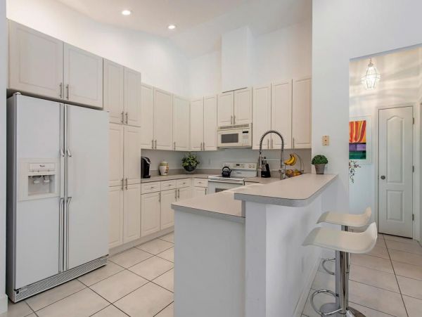 Naples Luxury Vacation Pool Home Walk to Beach Sleeps 6