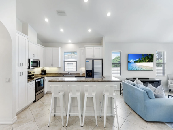 Naples Vacation Rental - Vanderbilt Beach Coastal Retreat with Heated Pool & Outdoor Kitchen