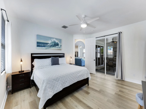 Naples Vacation Rental - Vanderbilt Beach Coastal Retreat with Heated Pool & Outdoor Kitchen