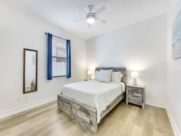 Naples Vacation Rental - Vanderbilt Beach Coastal Retreat with Heated Pool & Outdoor Kitchen