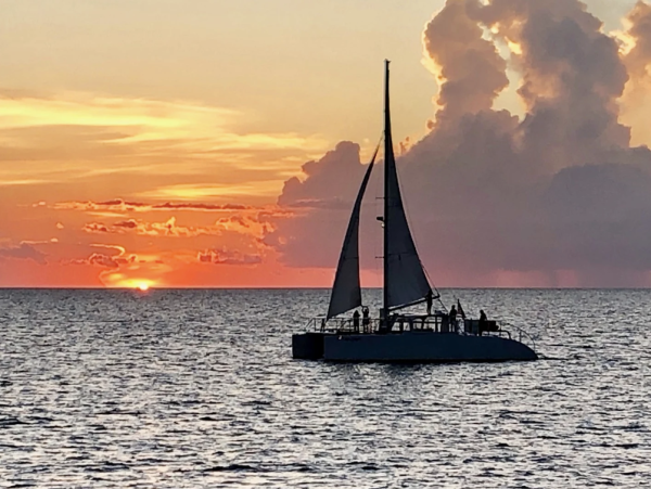 Naples Vacation Rental - Vanderbilt Beach Coastal Retreat with Heated Pool & Outdoor Kitchen