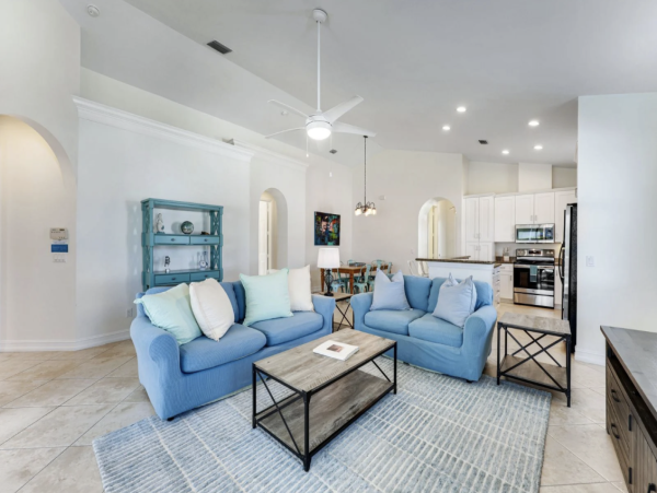 Naples Vacation Rental - Vanderbilt Beach Coastal Retreat with Heated Pool & Outdoor Kitchen