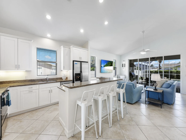 Naples Vacation Rental - Vanderbilt Beach Coastal Retreat with Heated Pool & Outdoor Kitchen