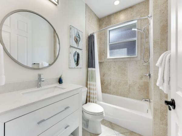 Naples Vacation Rental - Vanderbilt Beach Coastal Retreat with Heated Pool & Outdoor Kitchen