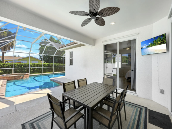 Naples Vacation Rental - Vanderbilt Beach Coastal Retreat with Heated Pool & Outdoor Kitchen