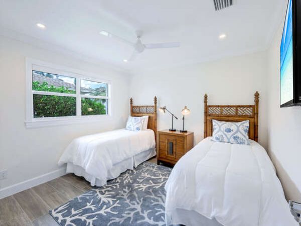 Naples Luxury Vacation Rental Sleeps Six Guests