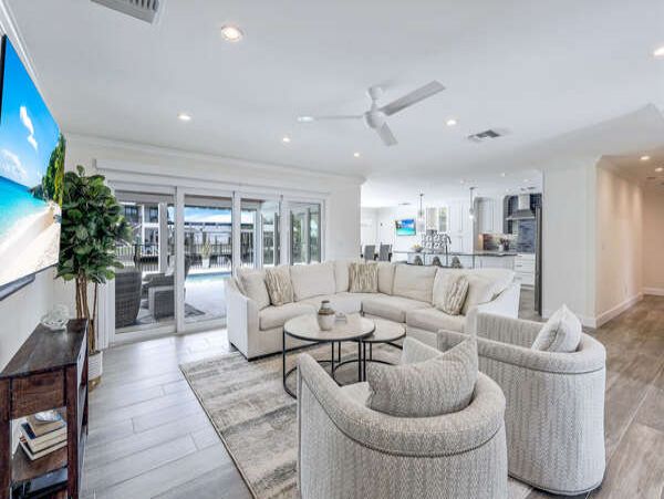 Naples Luxury Vacation Rental Sleeps Six Guests