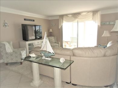 Longboat Key  2 Bedroom Condo On Beach Sleeps 4 Guests