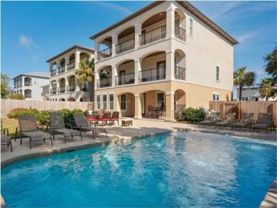 Two Private Pools! Luxury Vacation Residence