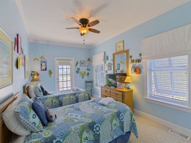 Six Bedroom Vacation Home in Santa Rosa Beach Sleeps 19