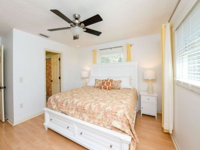 Siesta Key Vacation Accommodation Walk to Beach