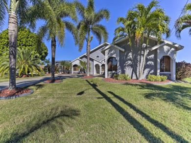 Cape Coral Three Bedroom Canal Front Vacation Home Sleeps 8