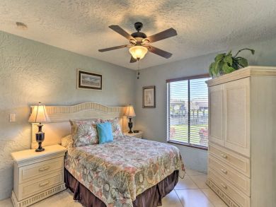 Cape Coral Three Bedroom Canal Front Vacation Home Sleeps 8
