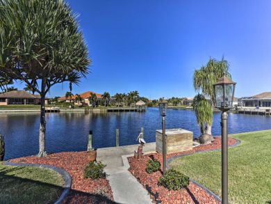 Cape Coral Three Bedroom Canal Front Vacation Home Sleeps 8