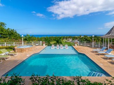Golf Course and Sea View 7 Bedrooms Vacation Home in Jamaica