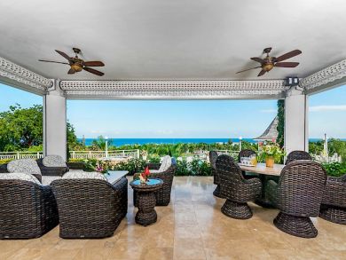 Golf Course and Sea View 7 Bedrooms Vacation Home in Jamaica