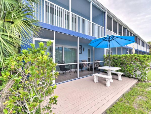Longboat Key Vacation Home Sleeps Four Short Walk to Beach