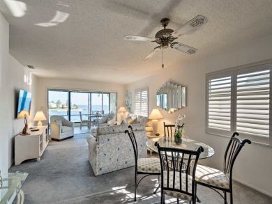 Holmes Beach 2 Bedroom Vacation Condo Sleeps 6 Walk to Beach